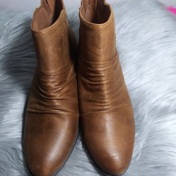 BareTraps Shoes - BareTraps Georgina, Cognac